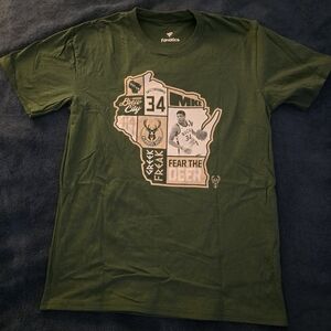 Fanatics Green Milwaukee Bucks Graphic Tee